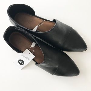 NWT Universal Thread Wenda Bootie in black, 8.5